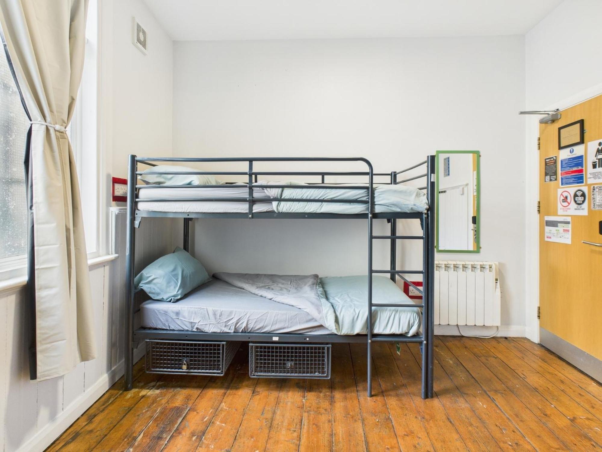 Хостел Bunkhouse Кардифф Экстерьер фото